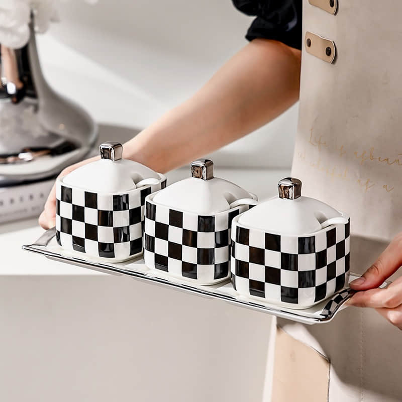 Household Ceramic Seasoning Jar, Kitchen Restaurant Salt Shaker Seasoning Jar with Spoon and Tray