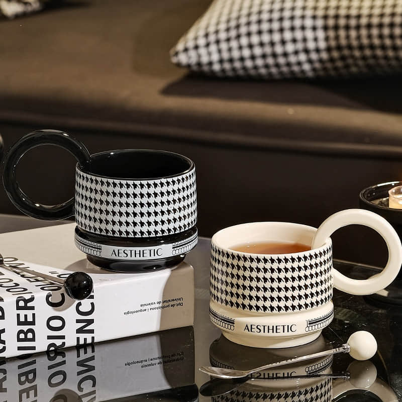 OEM/ODM Hepburn Style Black and White Mug Ceramic Cup Polka Dot Geometric Coffee Cup